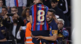 曼联战术调整引争议，拉什福德梅开二度，阿莫林表现成焦点